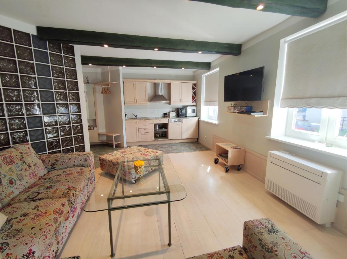 Arte Apartment Курессааре Экстерьер фото